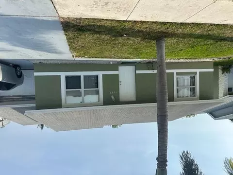 5689 Priscilla Ln, Lake Worth, FL 33463
