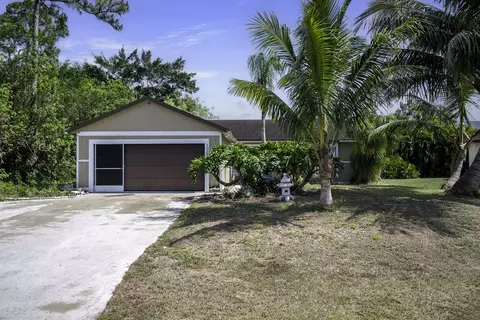 1062 SW Payne Ave, Port Saint Lucie, FL 34953