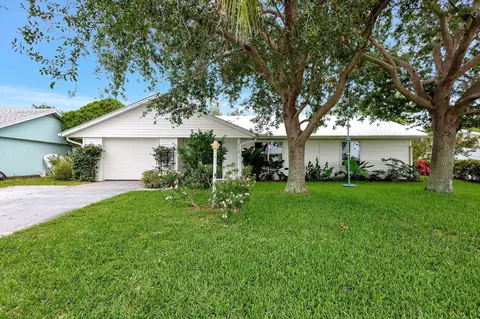 1718 NE 21st Ter, Jensen Beach, FL 34957