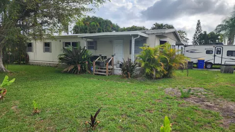 2621 SE Galaxy Way, Stuart, FL 34997