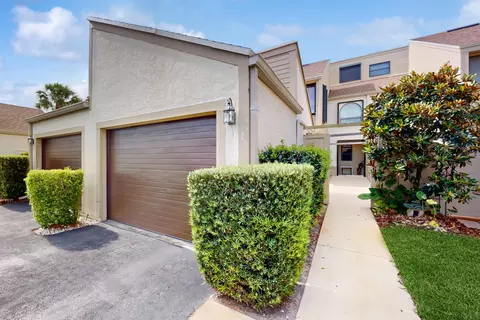 1102 SE Mitchell Ave #104, Port Saint Lucie, FL 34952