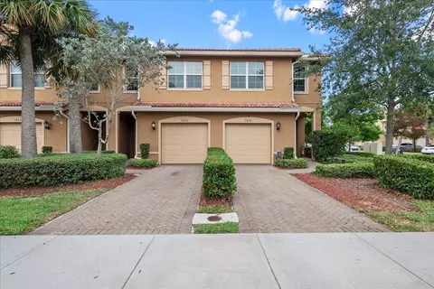 5836 Monterra Club Dr, Lake Worth, FL 33463
