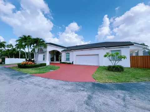 11915 SW 102 Ave, Miami, FL 33176