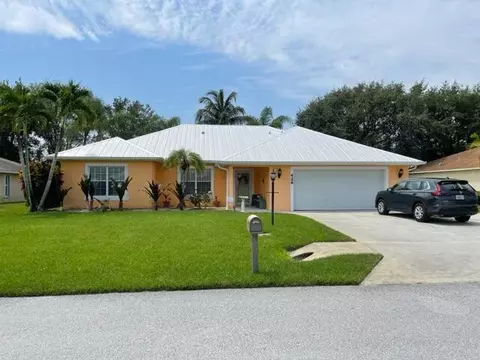 426 NE Vanda Terrado, Jensen Beach, FL 34957