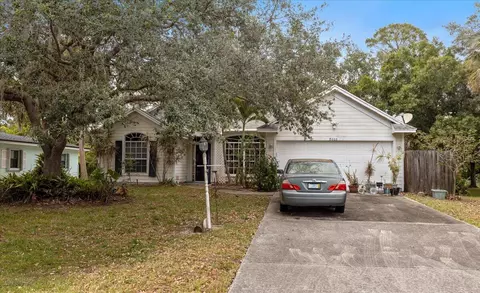 8006 Eden Rd, Fort Pierce, FL 34951