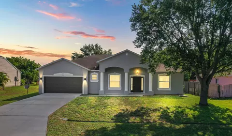 2441 SW Barber Ln, Port Saint Lucie, FL 34984