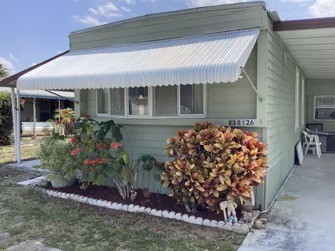 8126 SE Wren Ave, Hobe Sound, FL 33455