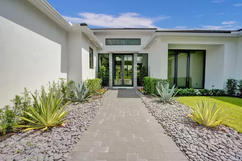 7925 Steeplechase Dr, Palm Beach Gardens, FL 33418