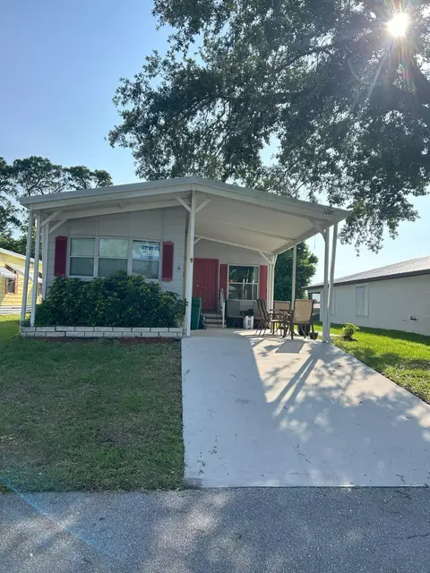 6 Ecuador Way, Fort Pierce, FL 34951