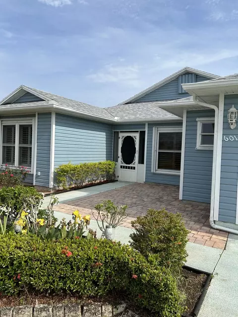 601 Paurotis Ln, Fort Pierce, FL 34982