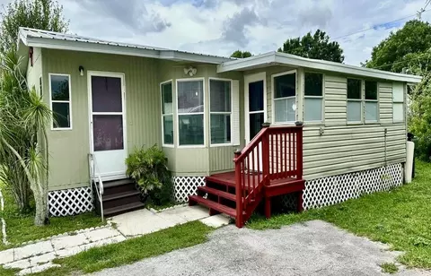 1248 Chobee St, Okeechobee, FL 34974