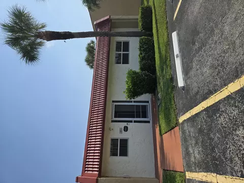 483 Lake Dora Dr, West Palm Beach, FL 33411