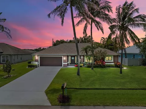2318 SE Beechwood Ter, Port Saint Lucie, FL 34952