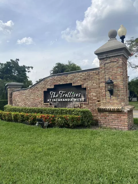 952 Mockingbird Ln #605B, Plantation, FL 33324