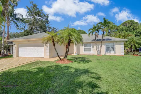 1679 SW Taurus Ln, Port Saint Lucie, FL 34984