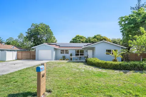 667 Blue Jay Rd, Delray Beach, FL 33444
