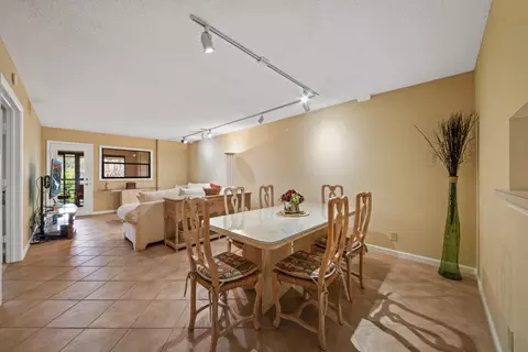 10173 Mangrove Dr #304, Boynton Beach, FL 33437
