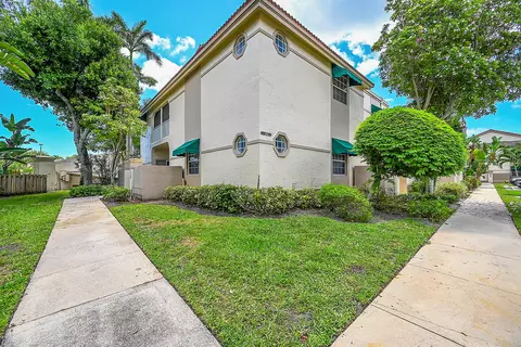 6486 Via Regina #1, Boca Raton, FL 33433