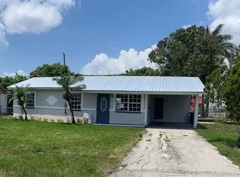 764 SW 10th St, Belle Glade, FL 33430