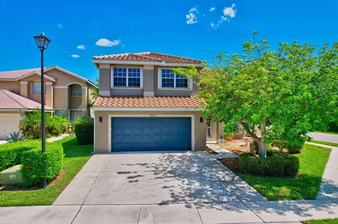 3901 Newport Ave, Boynton Beach, FL 33436