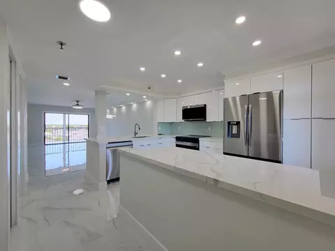 7240 Huntington Ln #803, Delray Beach, FL 33446