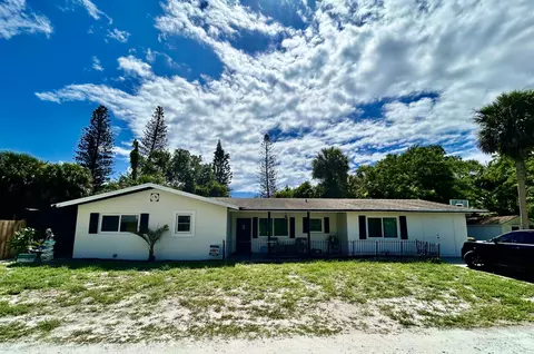1065 NE Banyan Tree Dr, Jensen Beach, FL 34957