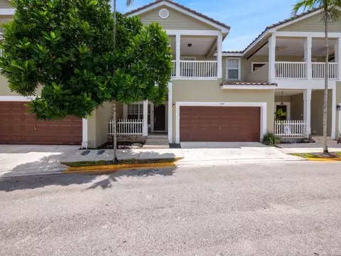 10548 NW 56th Dr, Coral Springs, FL 33076