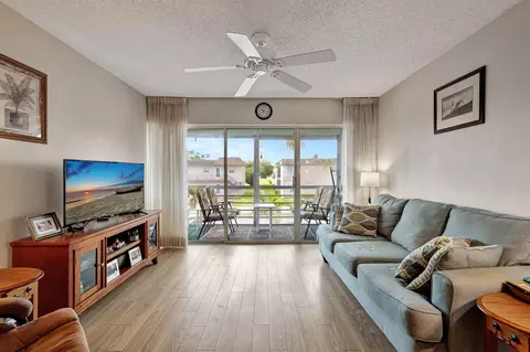 502 Davis Rd #10, Palm Springs, FL 33461
