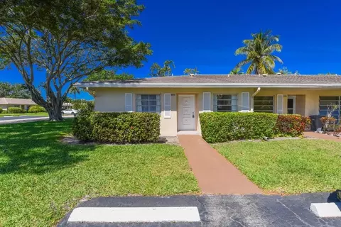 20872 Covington Dr, Boca Raton, FL 33433
