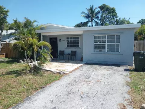 240 Reigle Ave, Delray Beach, FL 33444