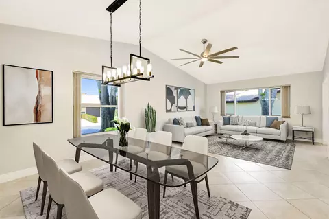 17 Ridge Pointe Dr #A, Boynton Beach, FL 33435