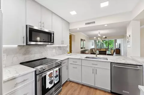 6157 Balboa Cir #302, Boca Raton, FL 33433