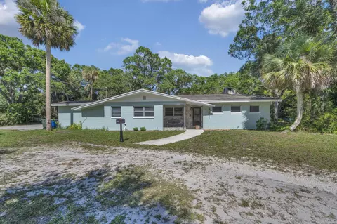 2202 S 31st St, Fort Pierce, FL 34947