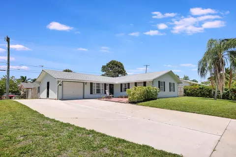 1659 NE 23rd Ter, Jensen Beach, FL 34957