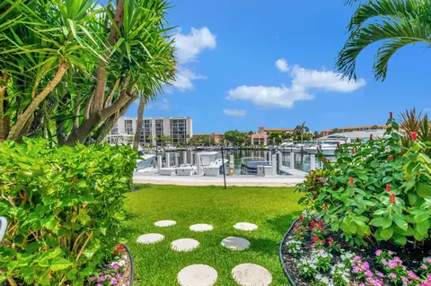 2677 N Ocean Blvd #TH22, Boca Raton, FL 33431