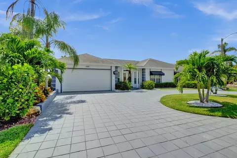 4902 N Travelers Palm Ln, Tamarac, FL 33319