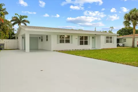 643 Australian Cir, Lake Park, FL 33403