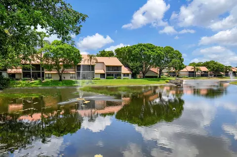5801 Coach House Cir #C, Boca Raton, FL 33486