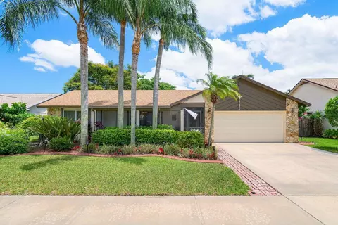 4232 NW 5th Dr, Deerfield Beach, FL 33442