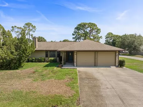 1881 Kamloops St NW, Palm Bay, FL 32907