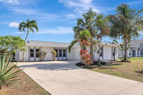 292 SW Carter Ave, Port Saint Lucie, FL 34983