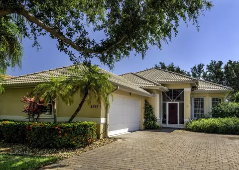 4593 NW Red Maple Dr, Jensen Beach, FL 34957