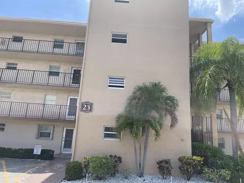 711 Lori Dr #205, Palm Springs, FL 33461