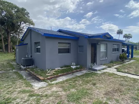 5012 Barcelona Ave, Fort Pierce, FL 34946