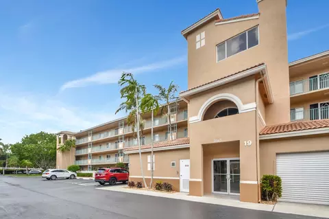 12565 Imperial Isle Dr #203, Boynton Beach, FL 33437