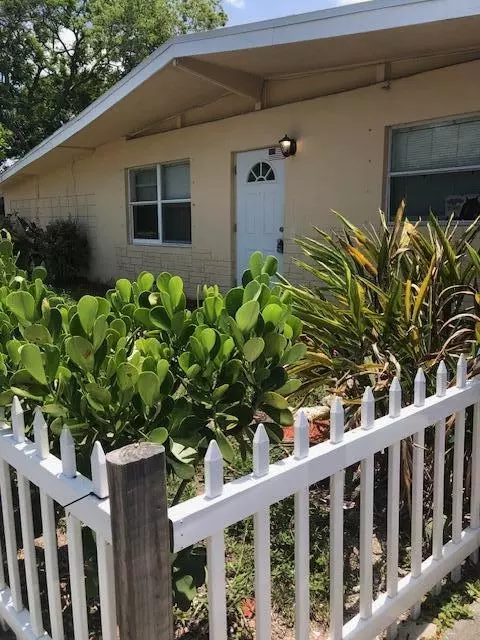 701 S 23rd St, Fort Pierce, FL 34950
