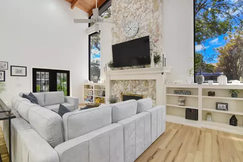 8724 NW 27th St, Coral Springs, FL 33065