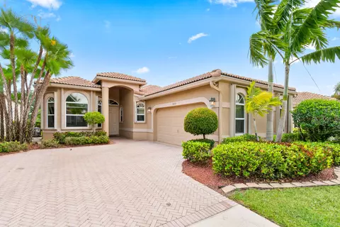 5272 Ventura Dr, Delray Beach, FL 33484