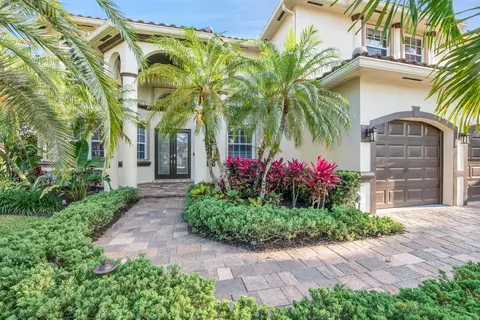9586 Parkview Ave, Boca Raton, FL 33428