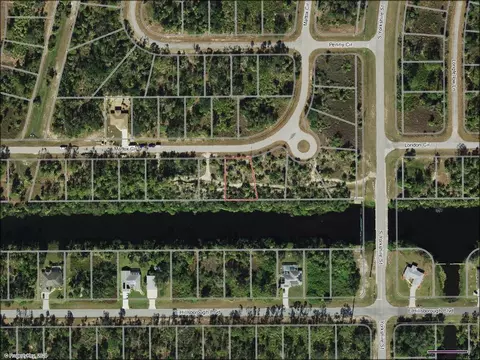 Und Mattox Circle, North Port, FL 34288